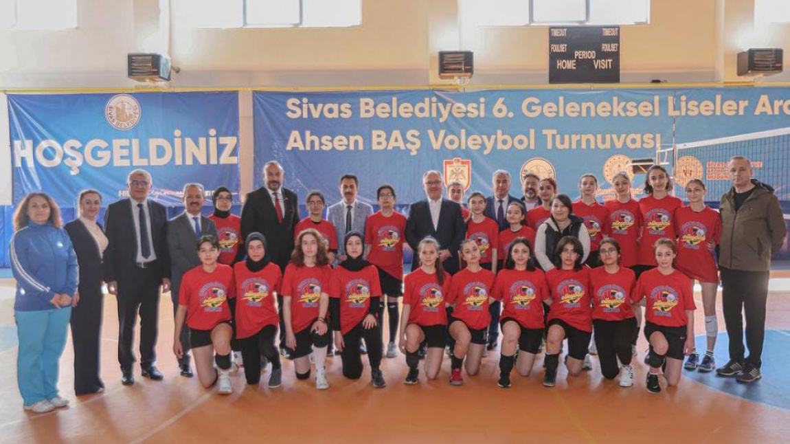 Sivas Belediye Başkanlığı Liseler Arası Voleybol Turnuvasına galibiyet ile başladık