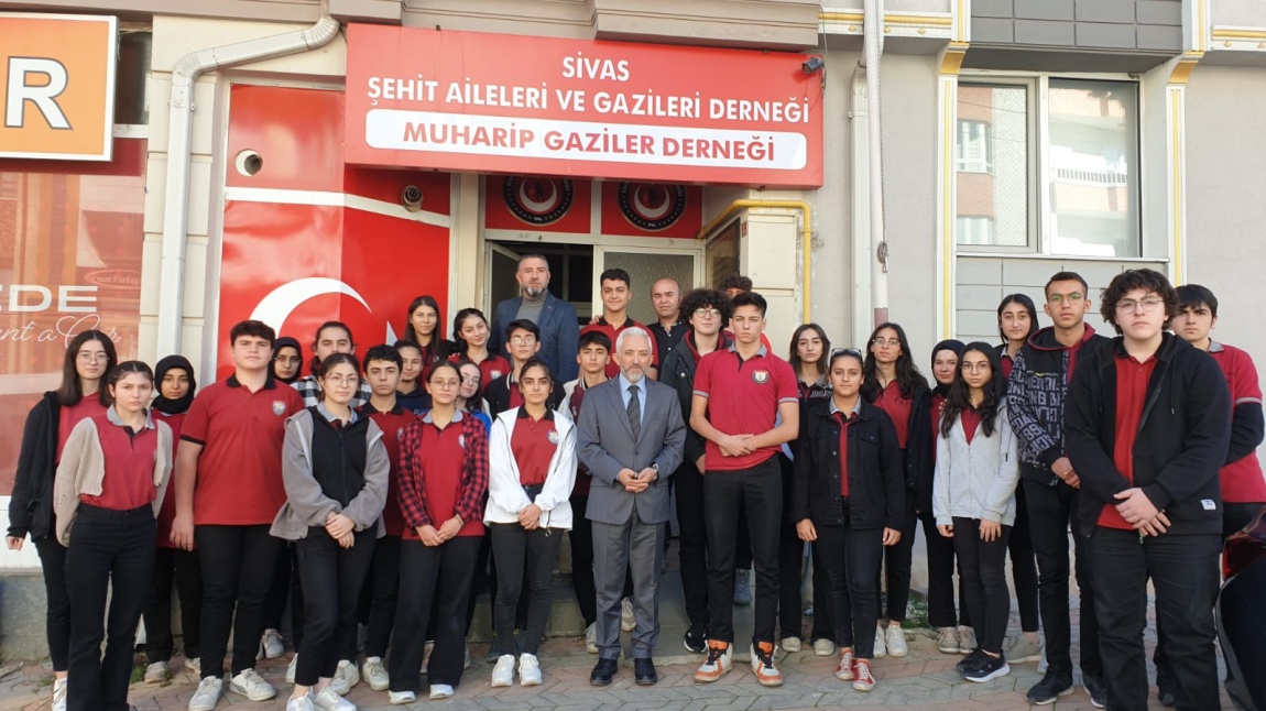 Sivas Şehit Aileleri ve Gazileri Sosyal Yardımlaşma ve Dayanışma Derneğini ziyaret ettik.